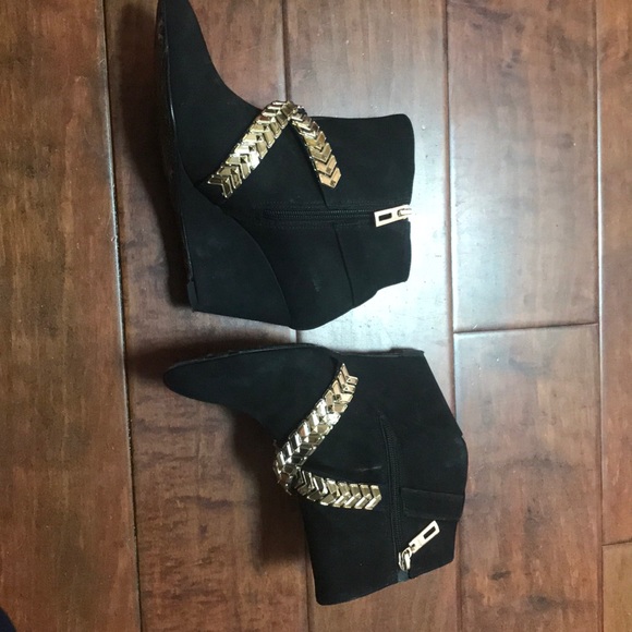 Schutz black leather booties EUC 6.5B - Picture 3 of 15